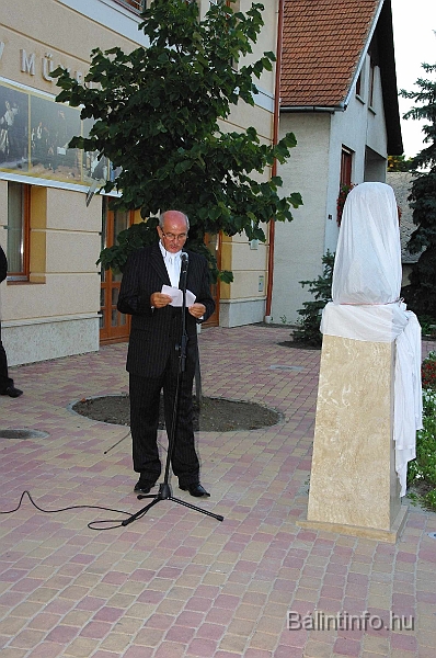 munkacsy_szoboravatas_2009_015.jpg