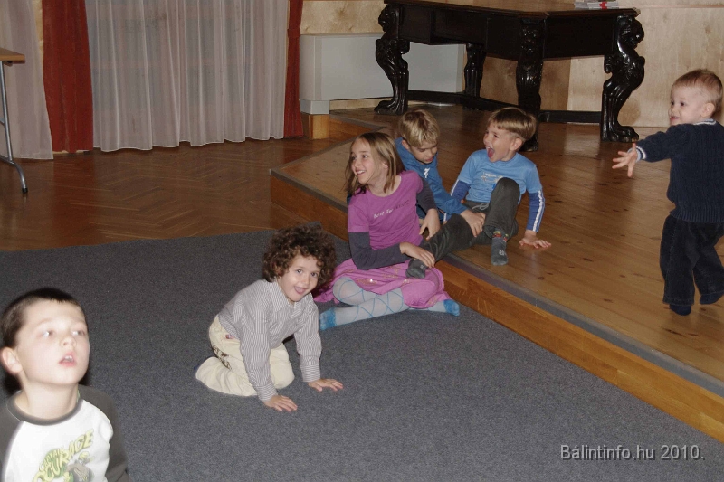 erdelyiegyesulet_mikulas_2010_001.jpg