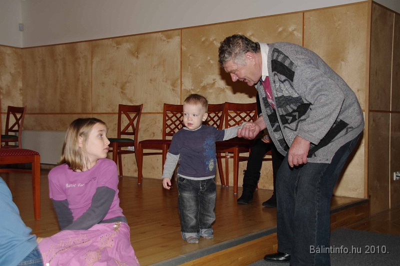 erdelyiegyesulet_mikulas_2010_004.jpg