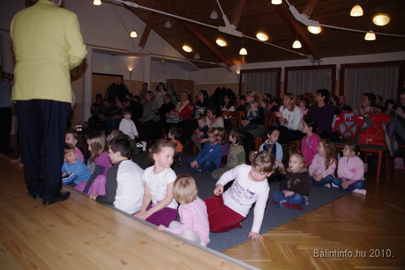 erdelyiegyesulet_mikulas_2010_008.jpg