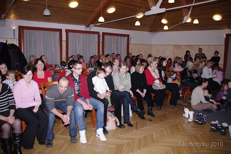erdelyiegyesulet_mikulas_2010_017.jpg