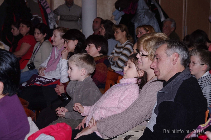 erdelyiegyesulet_mikulas_2010_020.jpg