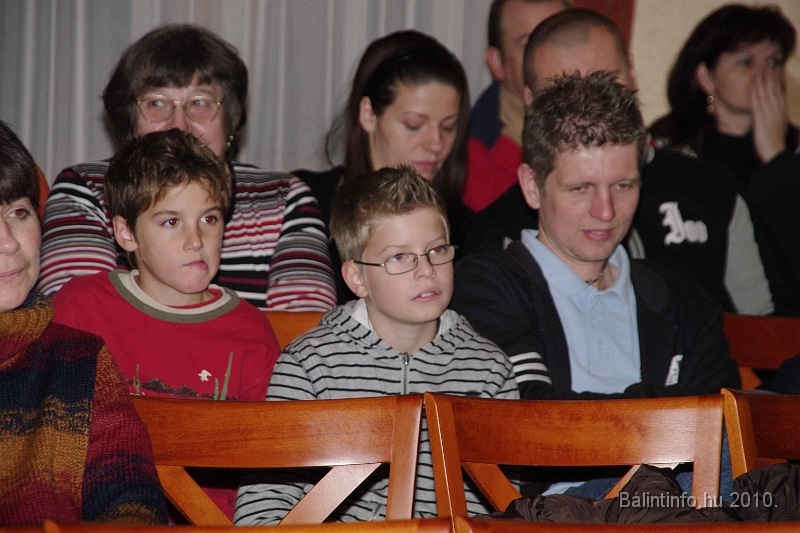 erdelyiegyesulet_mikulas_2010_024.jpg