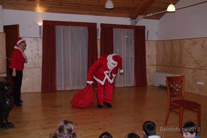 erdelyiegyesulet_mikulas_2010_029.jpg