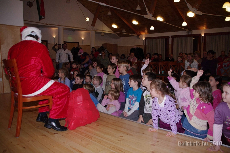 erdelyiegyesulet_mikulas_2010_031.jpg