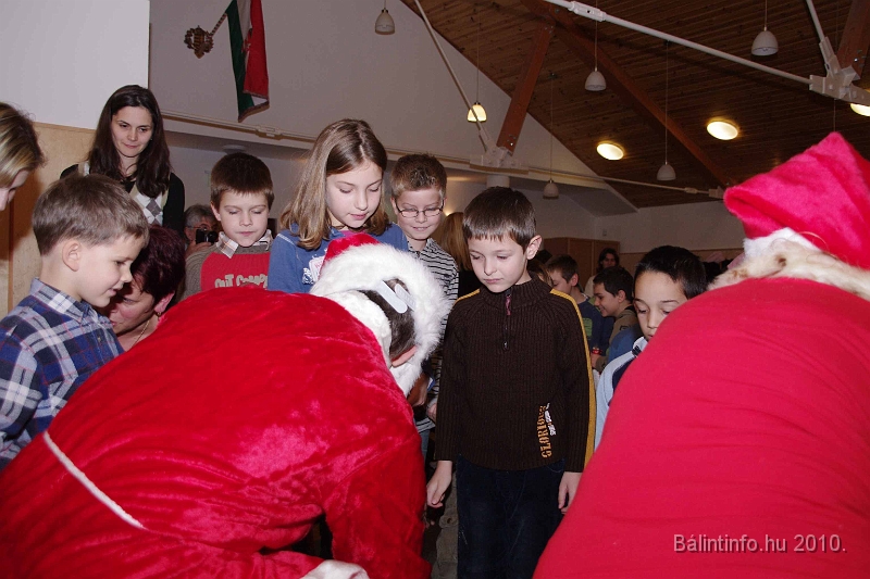 erdelyiegyesulet_mikulas_2010_040.jpg
