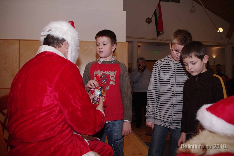erdelyiegyesulet_mikulas_2010_045.jpg