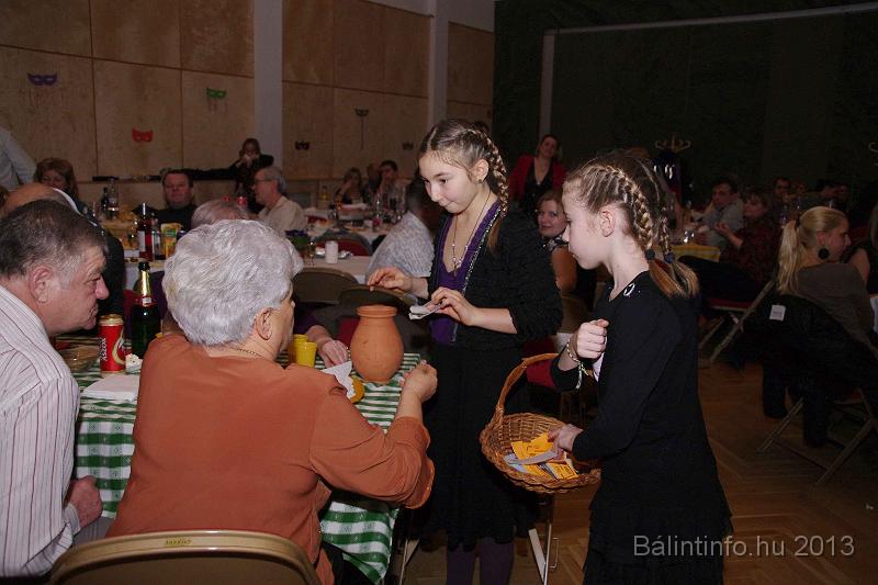 hagyomanyorzo_bal_2013_137.jpg