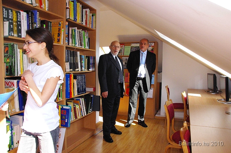 konyvtaravatas_balintmarton_2010_003.jpg