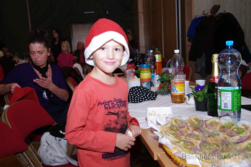 torokbalint_nyugdijasklub_mikulas_2012_004.jpg