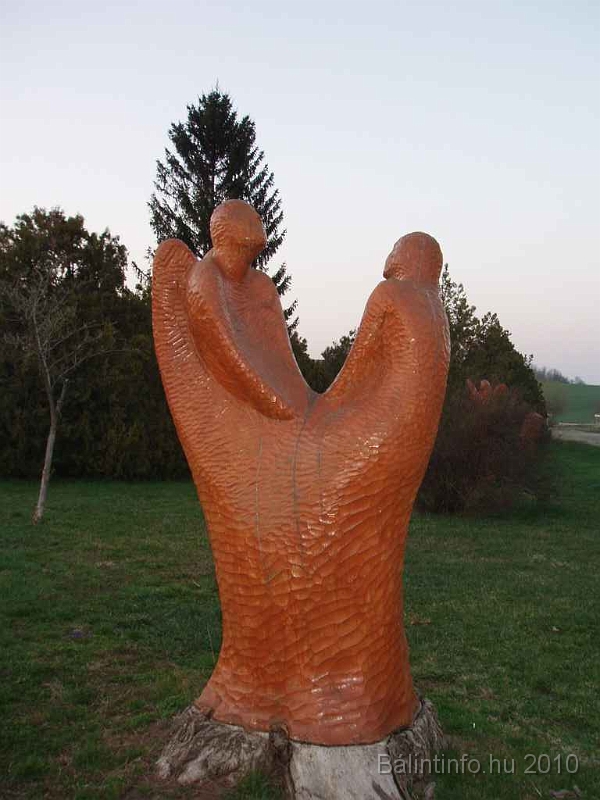 puspokhatvan_faszobrok_2010_001.jpg
