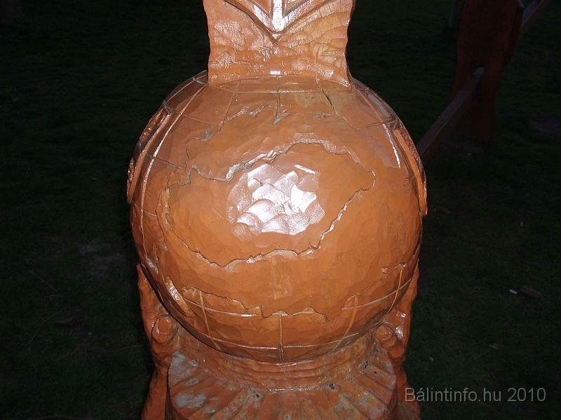 puspokhatvan_faszobrok_2010_010.jpg