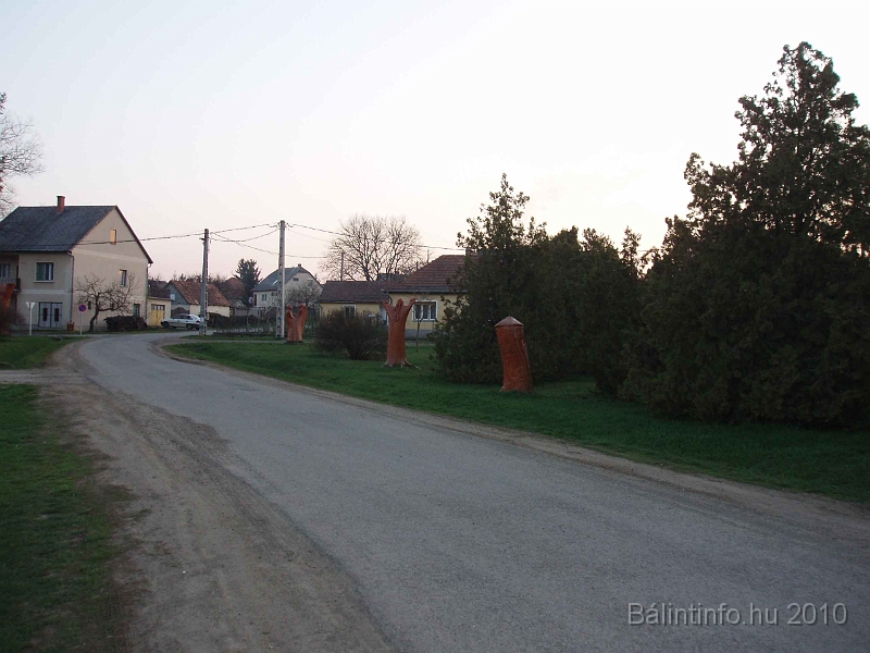 puspokhatvan_faszobrok_2010_011.jpg