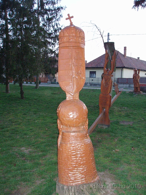 puspokhatvan_faszobrok_2010_024.jpg