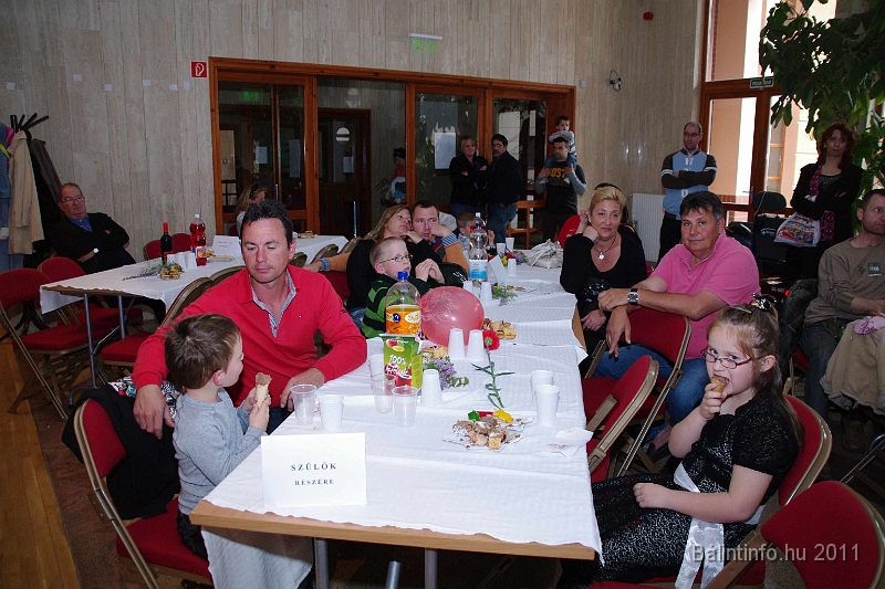 torokbalint_nyugdijasklub_anyaknapja_2011_024.jpg