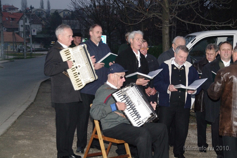 Kereszt_ujraszentelese_munkacsy_mihaly_u_2010_015.jpg