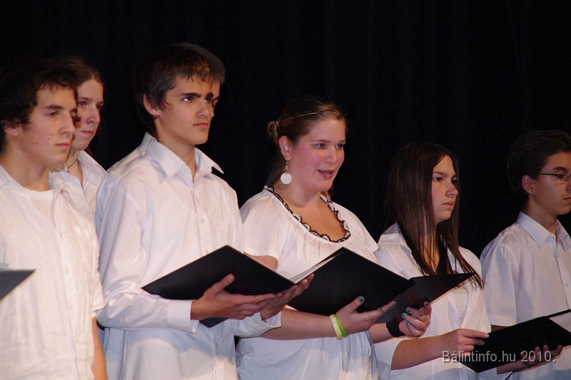 oktober23_unnepseg_2010_006.jpg