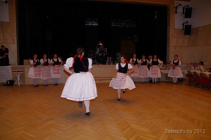locsolobal_torokbalint_2012_028.jpg