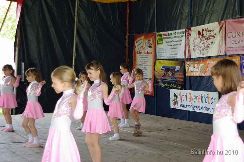 varosi_majalis_fellepok_2010_026.jpg