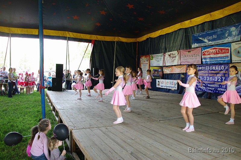 varosi_majalis_fellepok_2010_027.jpg
