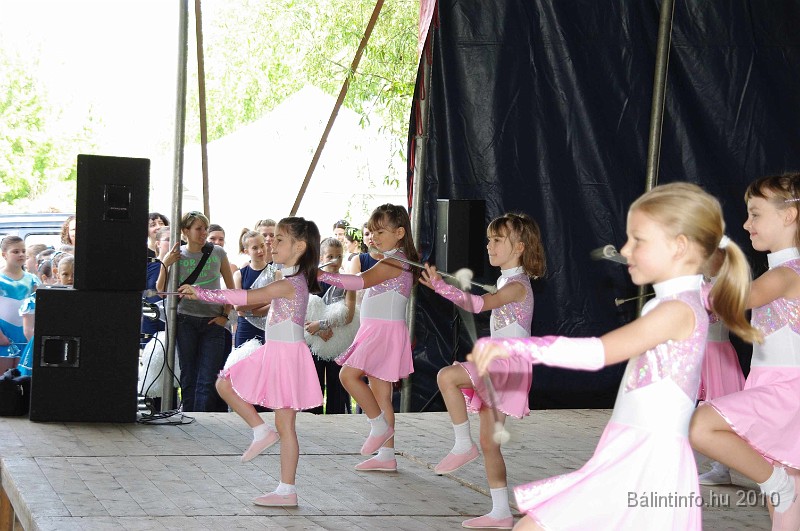 varosi_majalis_fellepok_2010_028.jpg