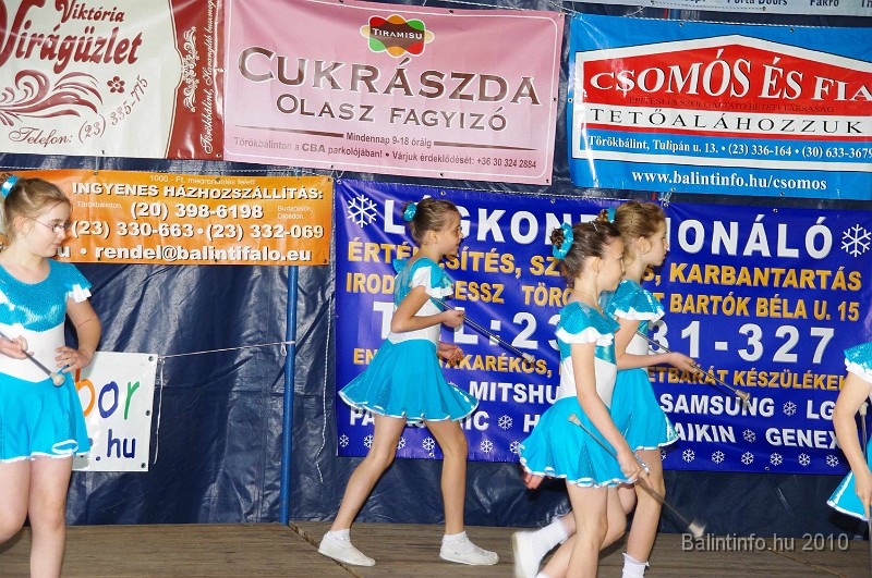 varosi_majalis_fellepok_2010_029.jpg