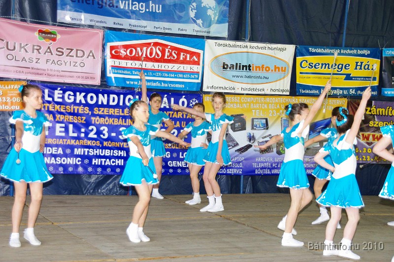 varosi_majalis_fellepok_2010_031.jpg