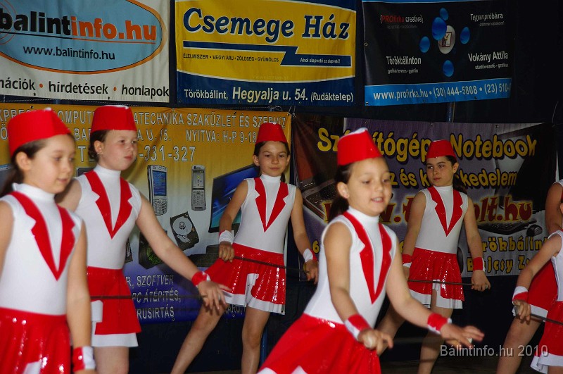 varosi_majalis_fellepok_2010_038.jpg