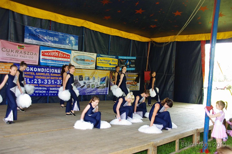 varosi_majalis_fellepok_2010_043.jpg
