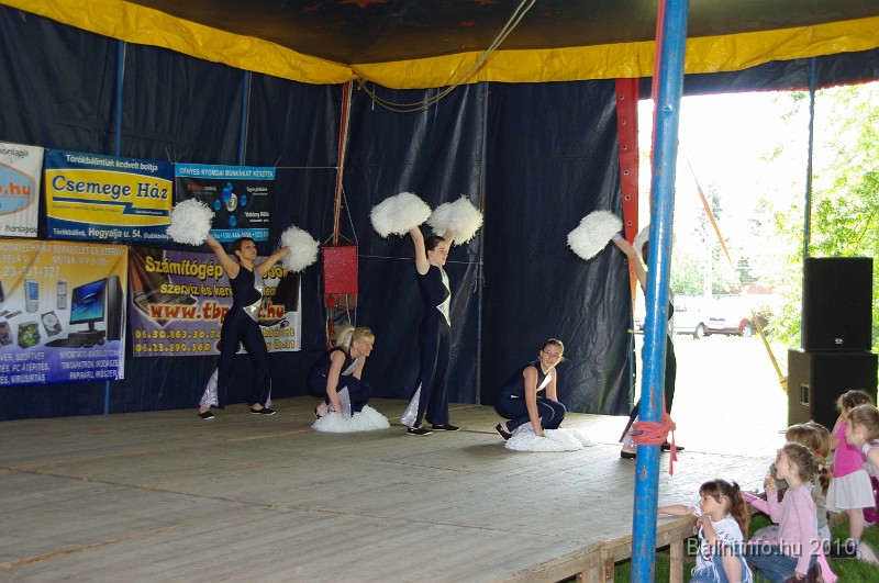 varosi_majalis_fellepok_2010_047.jpg
