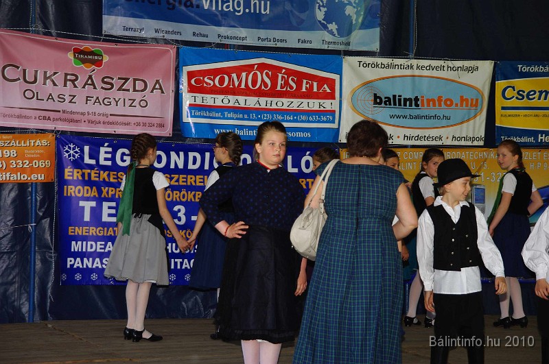 varosi_majalis_fellepok_2010_054.jpg