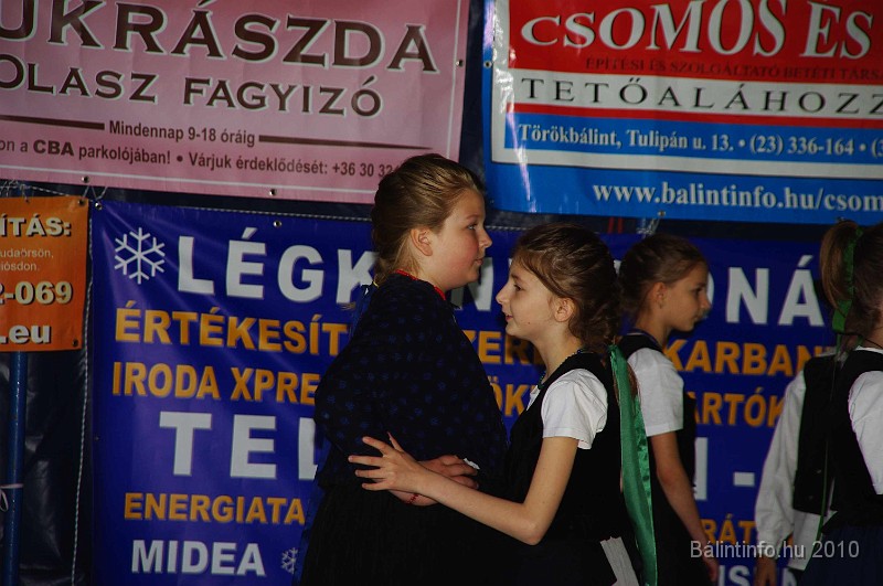 varosi_majalis_fellepok_2010_055.jpg