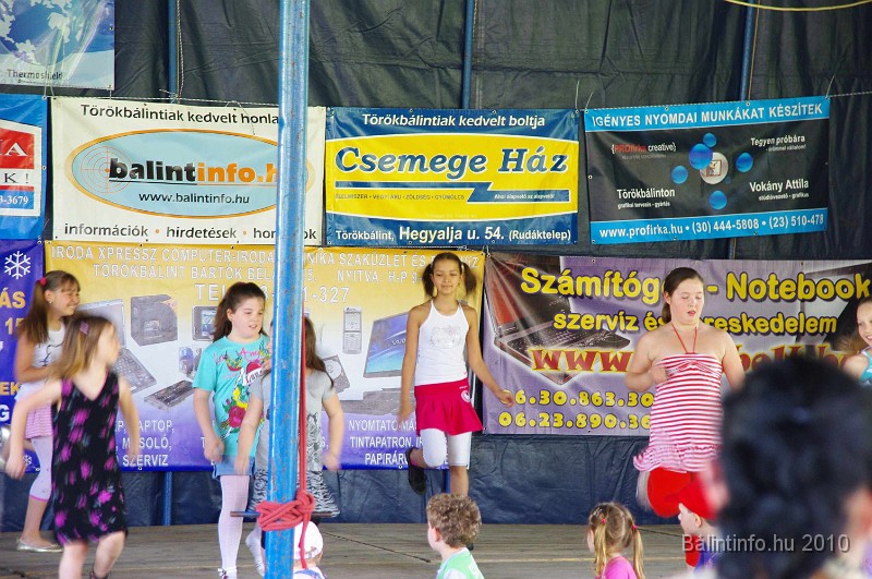 varosi_majalis_fellepok_2010_123.jpg
