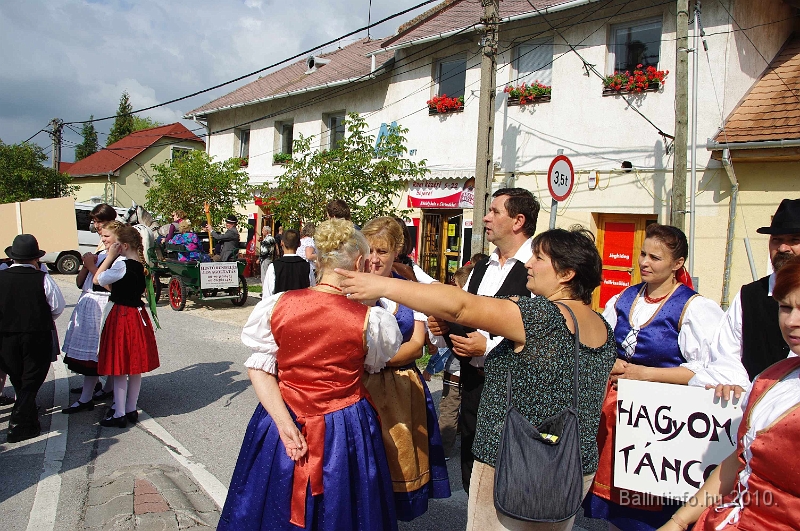 szureti_felvonulas_2010_024.jpg