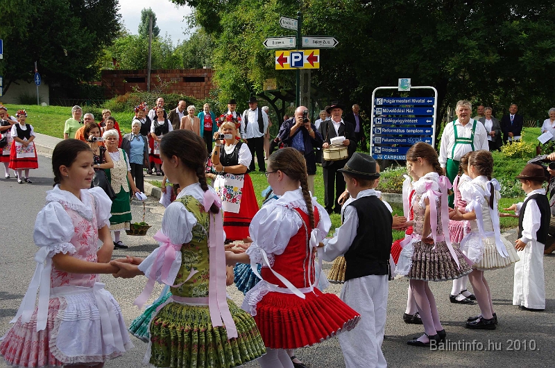 szureti_felvonulas_2010_066.jpg
