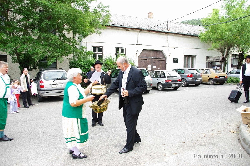 szureti_felvonulas_2010_145.jpg