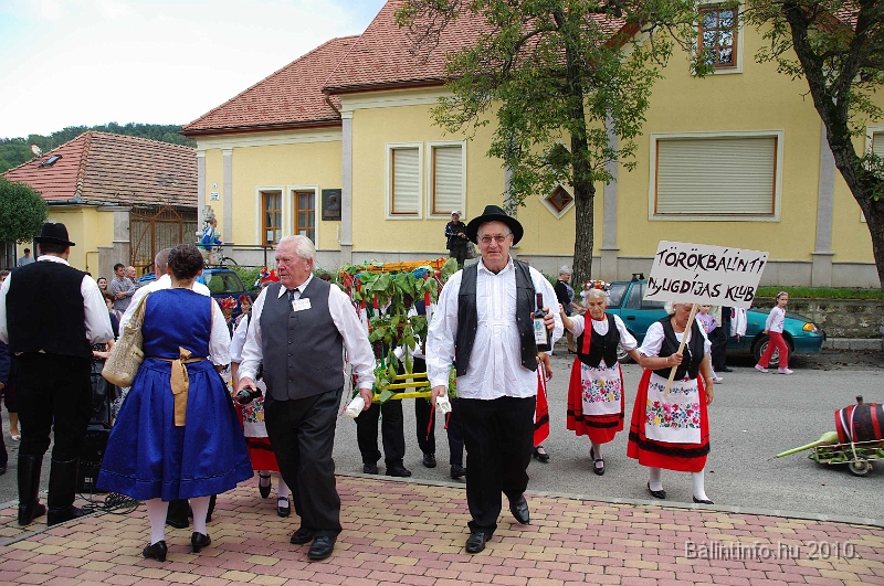 szureti_felvonulas_2010_154.jpg
