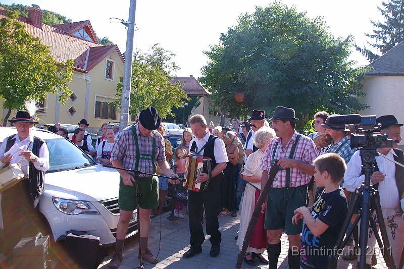 szureti_felvonulas_2011_098.jpg