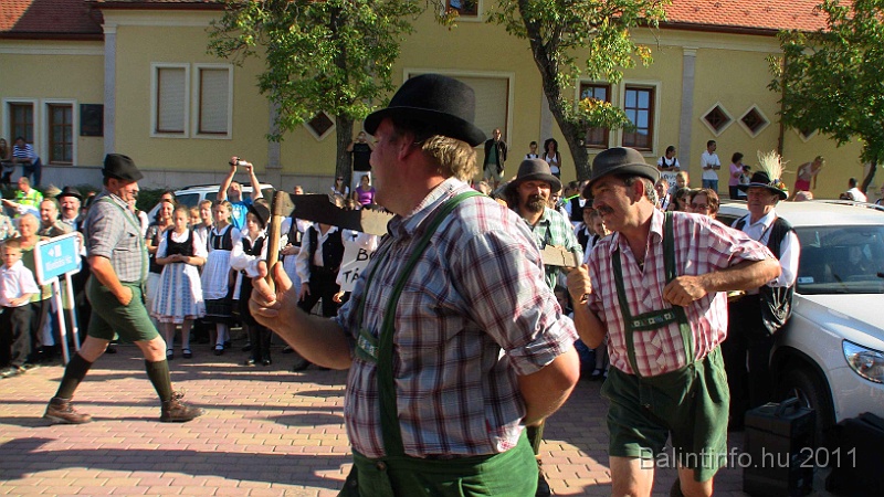szureti_felvonulas_2011_276.jpg