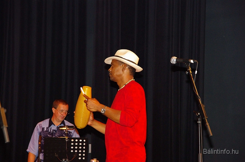 latinest_2009_003.jpg