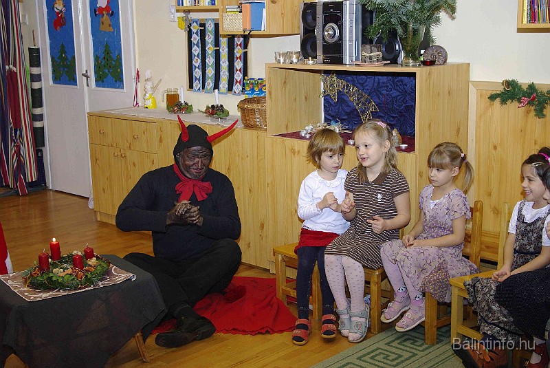 mikulas_csupasziv_2008_018.jpg