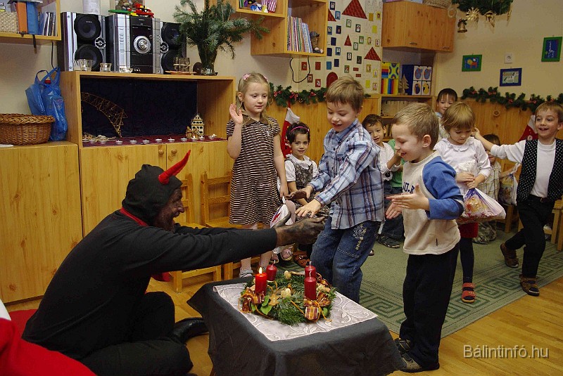 mikulas_csupasziv_2008_083.jpg