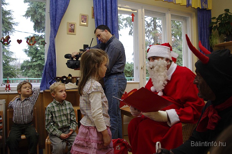 mikulas_csupasziv_2008_105.jpg