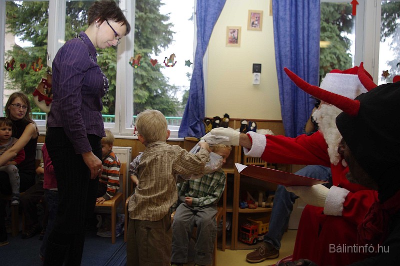 mikulas_csupasziv_2008_152.jpg