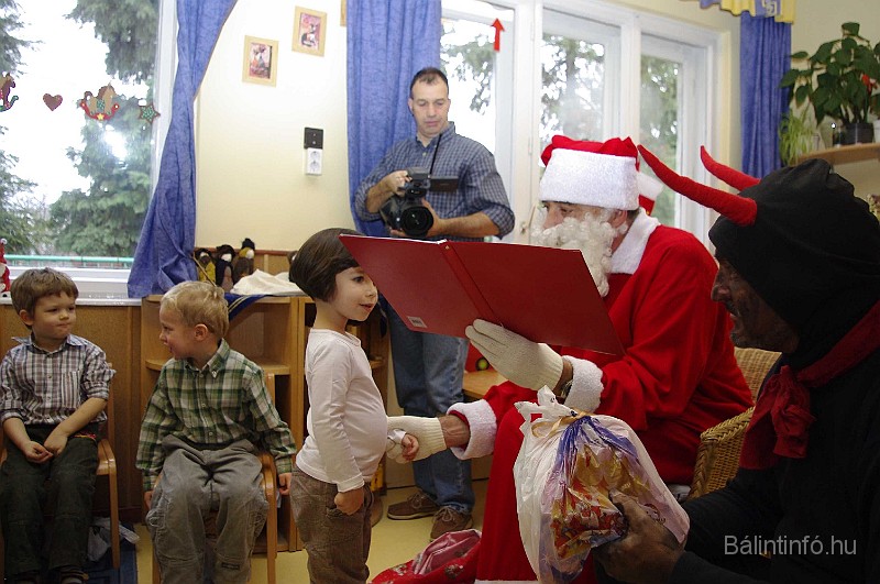 mikulas_csupasziv_2008_153.jpg
