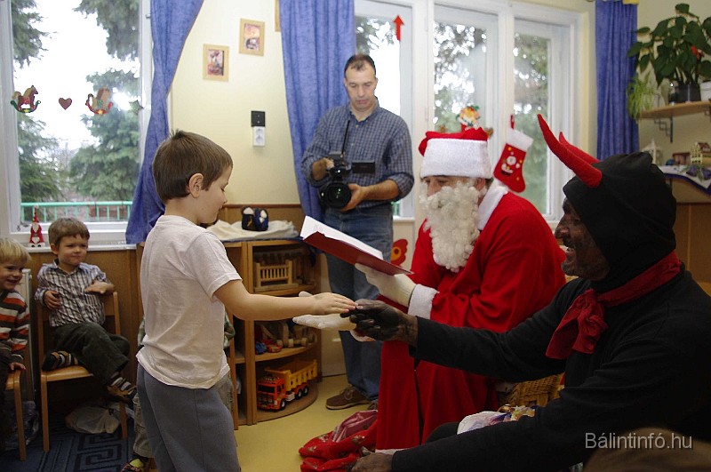 mikulas_csupasziv_2008_155.jpg