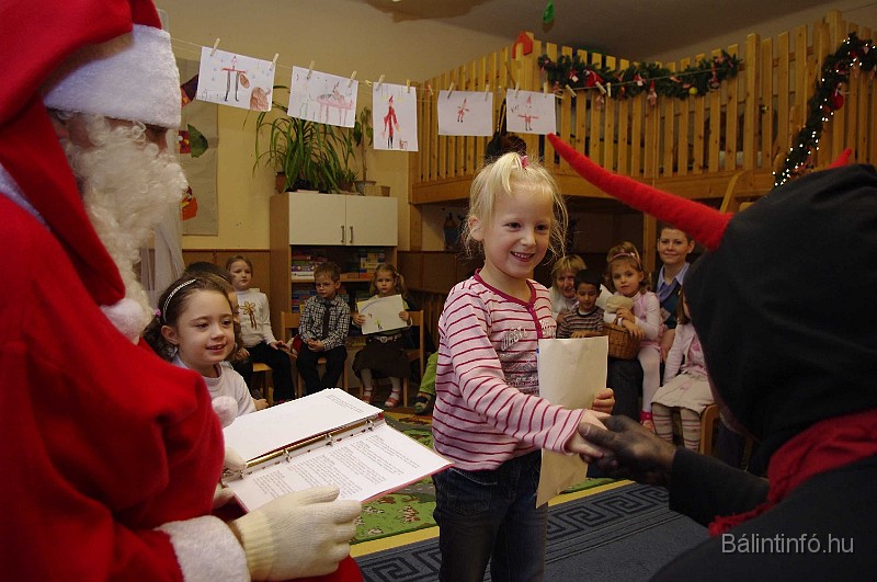 mikulas_csupasziv_2008_230.jpg