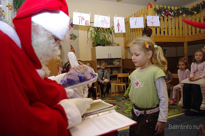 mikulas_csupasziv_2008_262.jpg