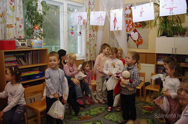 mikulas_csupasziv_2008_271.jpg