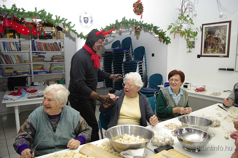 mikulas_csupasziv_2008_284.jpg